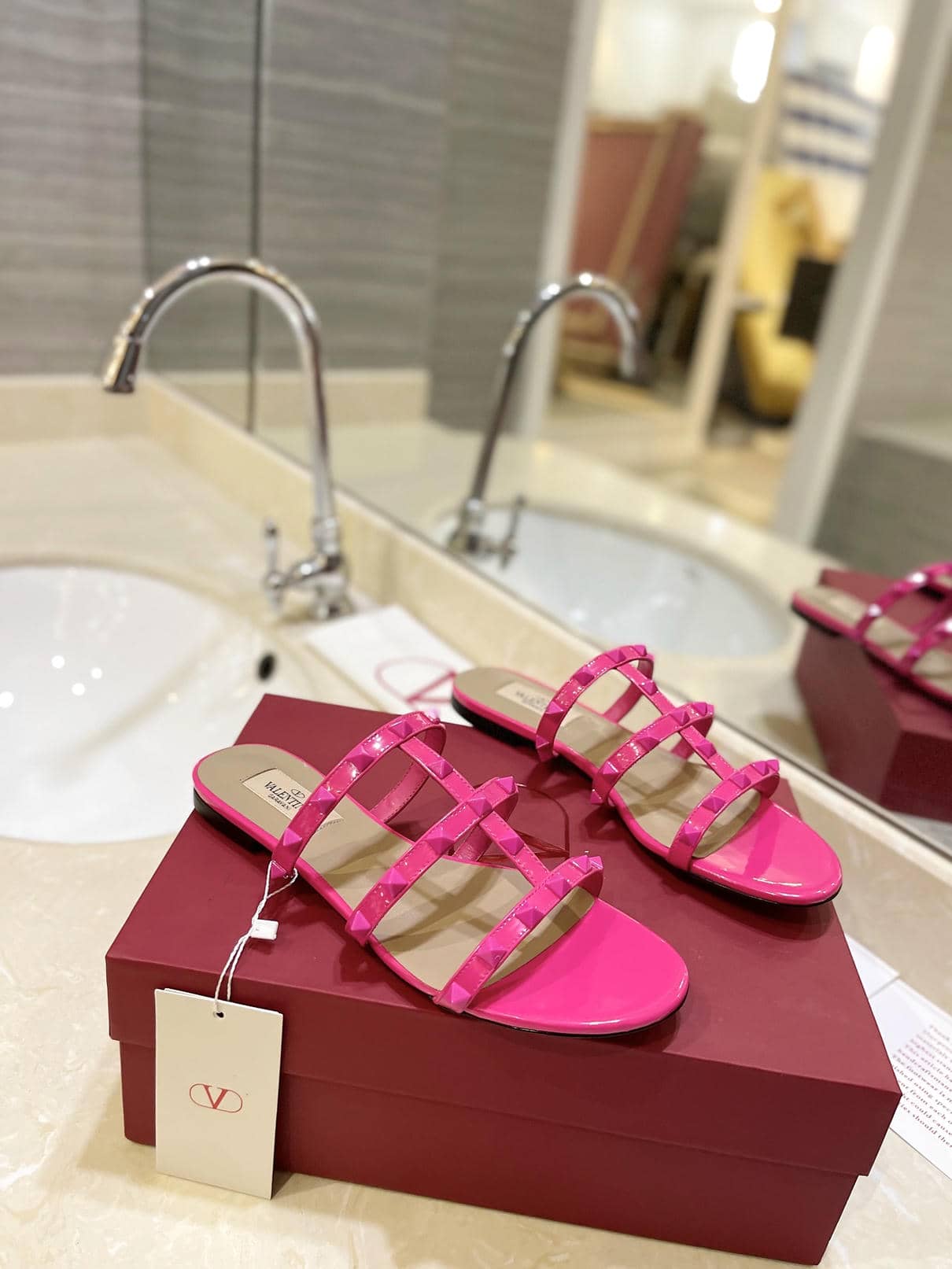 Valentino Sandal Flat 4-6
